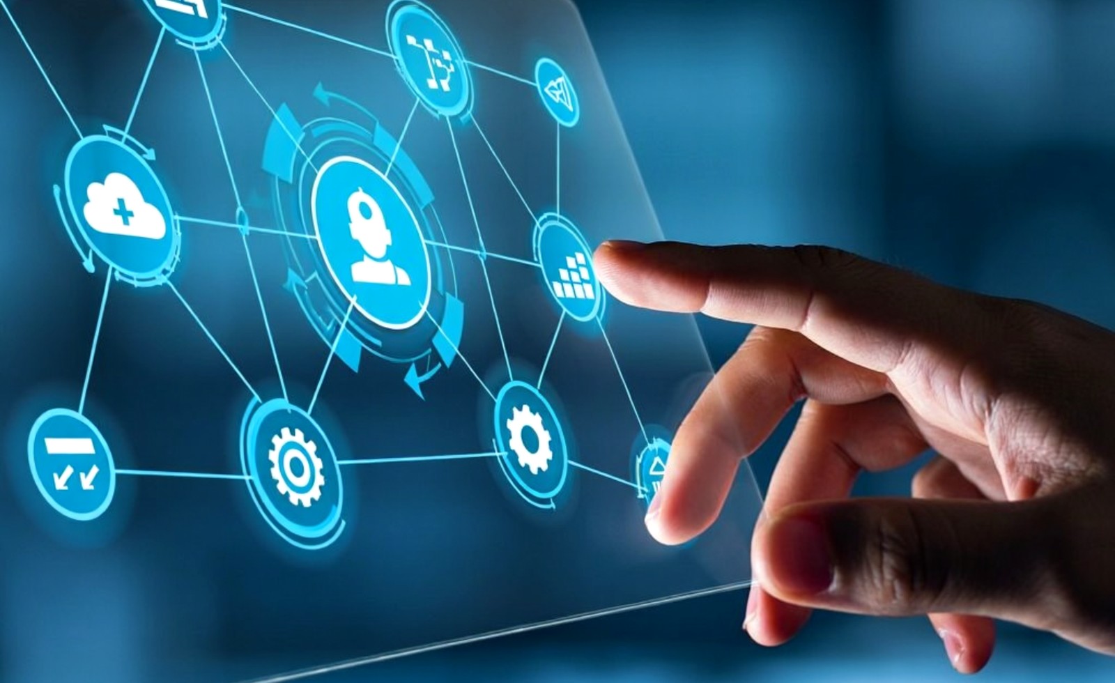 AI workflow para coordinación de operaciones en terreno y handoffs